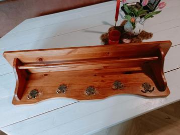 Houten Wandkapstok met 5 dubbele haken beschikbaar voor biedingen
