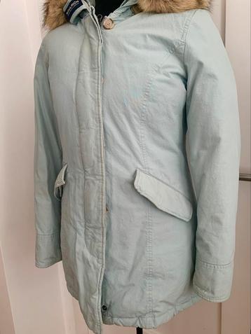 Woolrich jas lichtblauw beschikbaar voor biedingen