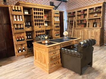 Wijnkast / drankenkast  barkast / engels bureau beschikbaar voor biedingen