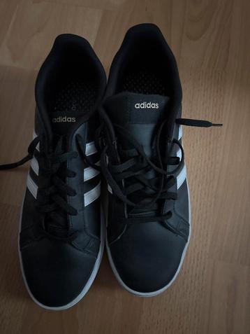 Adidas Grand Court Sneakers Maat 42 beschikbaar voor biedingen