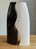 Vaas | zwart en wit | 46 cm, Huis en Inrichting, Overige kleuren, Aardewerk of Porselein, Ophalen of Verzenden, Zo goed als nieuw