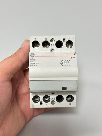 GENERAL ELECTRIC 40 AMP TRIPLE POLE NO CONTACTOR 230V AC DC beschikbaar voor biedingen