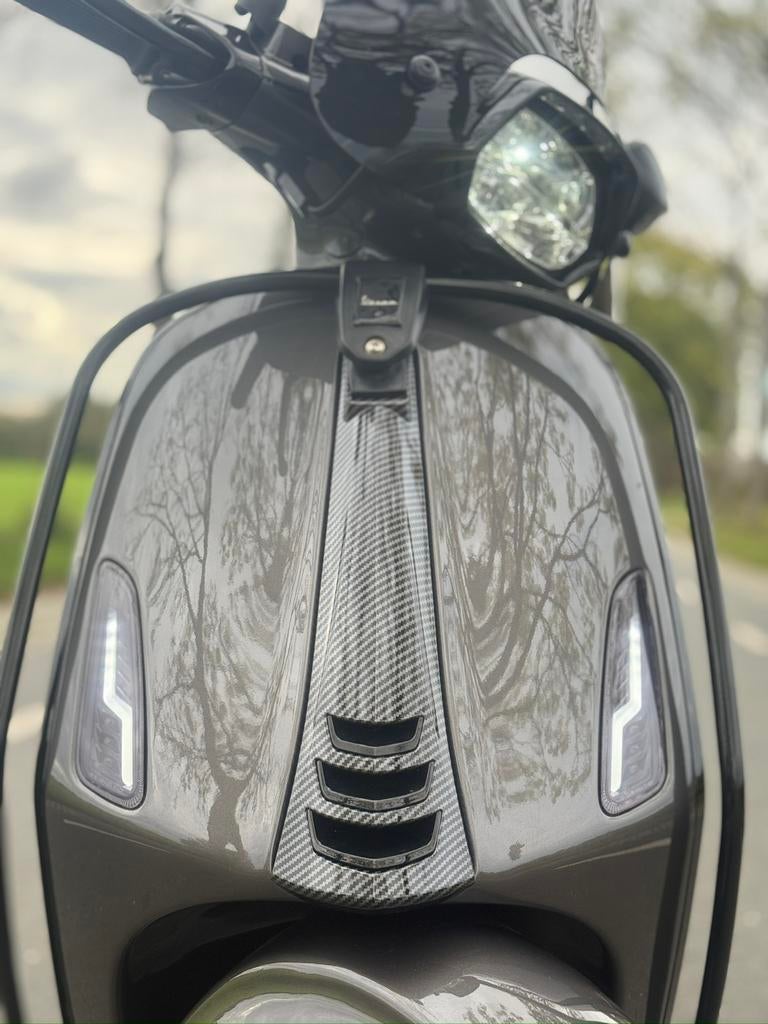 Carbon look clanxon neus vespa sprint NIEUW, Ophalen of Verzenden