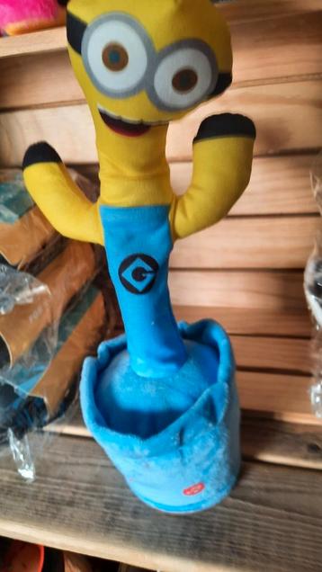 Dansende Cactus Minion  beschikbaar voor biedingen