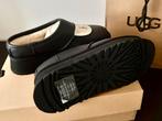 UGG Mary Jane Black, Zwart, Nieuw, Ophalen of Verzenden, Pantoffels of Sloffen