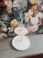 Witte Etagère met Hartjes, Ophalen, Zo goed als nieuw