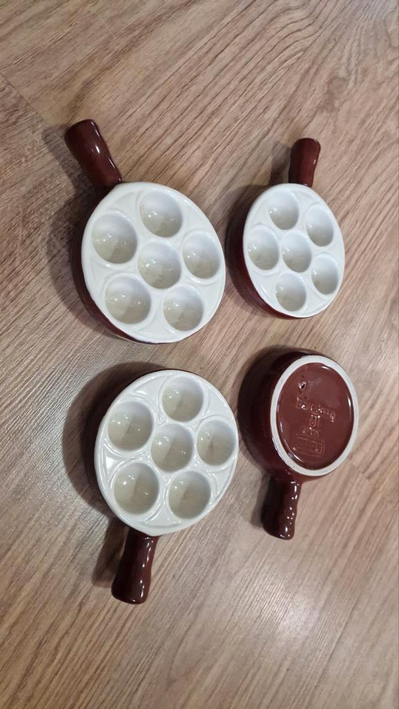 Escargot Borden - Emile Henry France, Huis en Inrichting, Keuken | Keukenbenodigdheden, Gebruikt, Ophalen of Verzenden