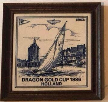 Tegel van de Dragon Gold Cup 1986 Enkhuizen Holland beschikbaar voor biedingen