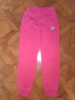 Nike broek trainingsbroek sportswear maat 152 roze, Meisje, Ophalen of Verzenden, Broek, Zo goed als nieuw