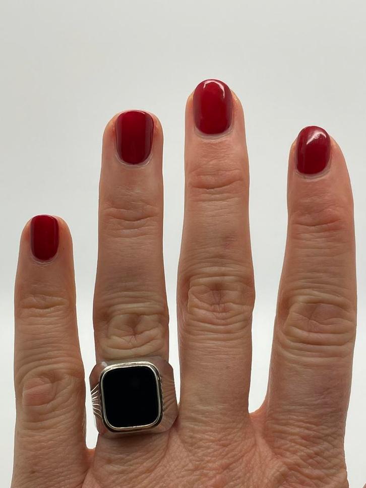 Z855 Prachtige zilveren onyx ring maat 19, Sieraden, Tassen en Uiterlijk, Antieke sieraden, Ring, Zilver, Met edelsteen, Ophalen of Verzenden