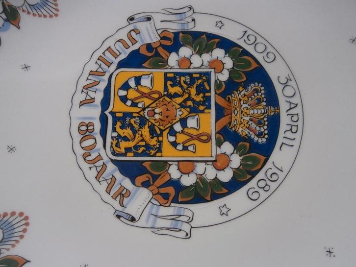 Mooi Wandbord Juliana 80 jaar Uitgave van Vorsten, Antiek en Kunst, Antiek | Wandborden en Tegels, Ophalen of Verzenden