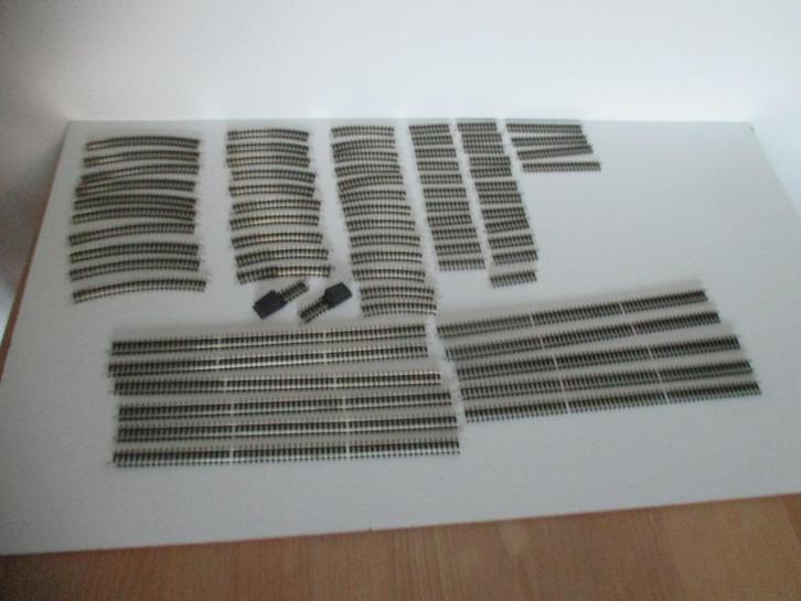 roco rails 72 stuks diverse soorten en 2 stootblokje n spoor, Hobby en Vrije tijd, Modeltreinen | N-Spoor, Zo goed als nieuw, Rails