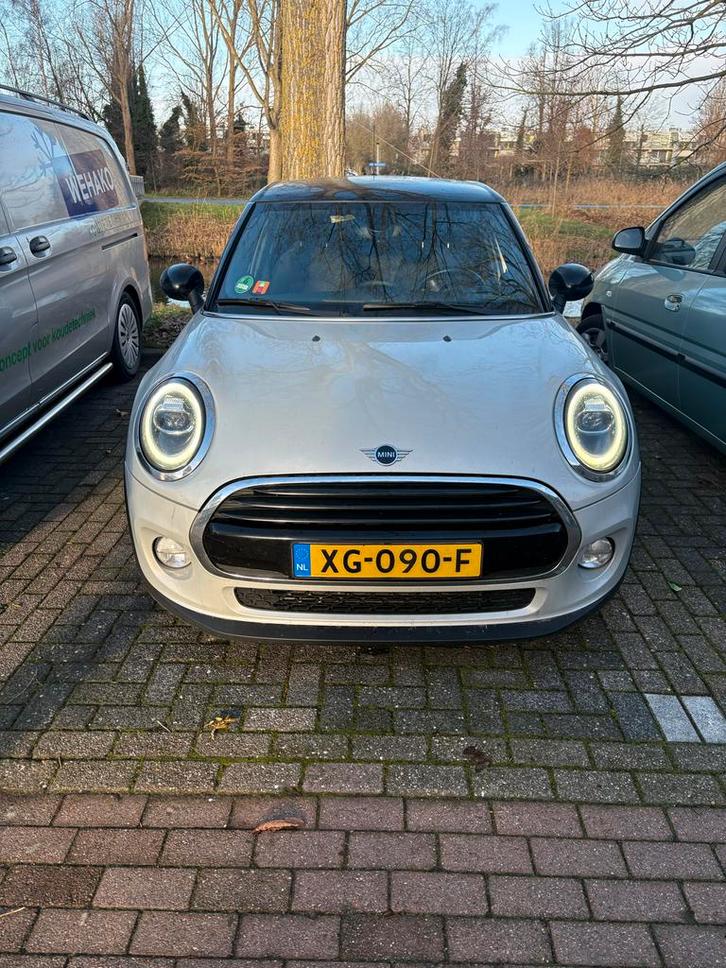 Mini 5-deurs (f55) 1.5 turbo 2019, Auto's, Mini, Particulier, ABS, Adaptieve lichten, Airbags, Airconditioning, Apple Carplay