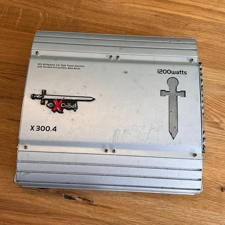 Excalibur x300.4 1200w auto-versterker, Auto diversen, Autospeakers, Gebruikt, Ophalen of Verzenden