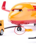 Gezocht : SIKU DHL VLIEGTUIG ( wieltjes ) 1:50, Ophalen of Verzenden, Zo goed als nieuw, Jongen of Meisje