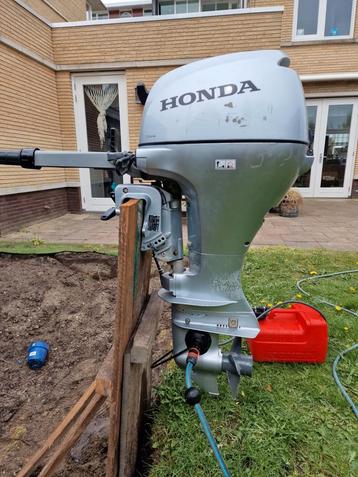Honda BF20D Kortstaart buitenboordmotor 20pk beschikbaar voor biedingen