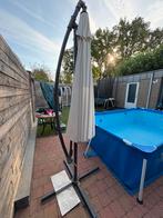 Zweefparasol, Ophalen, Kantelbaar, Gebruikt, 2 tot 3 meter