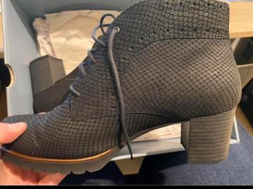 DUREA dames laarsjes beschikbaar voor biedingen