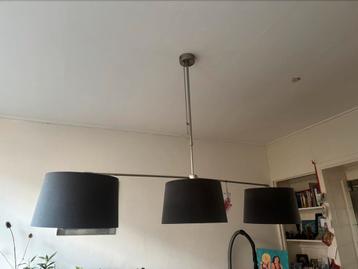 Hanglamp met 3 kappen beschikbaar voor biedingen