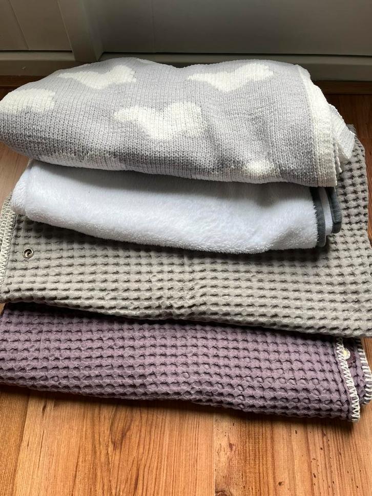 3 x wiegdeken +1 knuffeldeken (2 koeka), Kinderen en Baby's, Dekens, Slaapzakjes en Inbakerproducten, Gebruikt, Deken, Ophalen of Verzenden