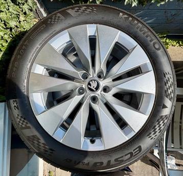 Nieuwe set originele Skoda velgen met Kumho zomerbanden 19 “ beschikbaar voor biedingen