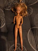 Vintage skipper met gebogen armen en knakkende knieen 1978., Ophalen of Verzenden, Gebruikt, Barbie