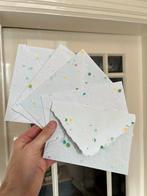 Handgeschept papieren C6 Enveloppen wit met confetti, Ophalen of Verzenden, Envelop