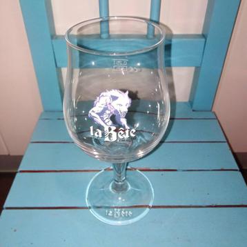 La Bête bierglas beschikbaar voor biedingen