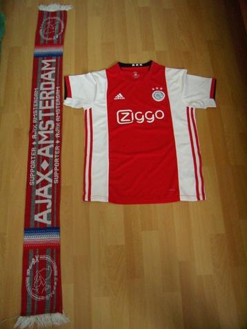 Ajax shirt en sjaal beschikbaar voor biedingen