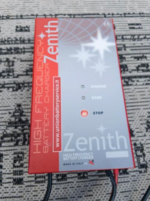 Zenith ZHF2430 acculader 24V 30Ah, Auto-onderdelen, Accu's en Toebehoren, Gebruikt, Ophalen of Verzenden