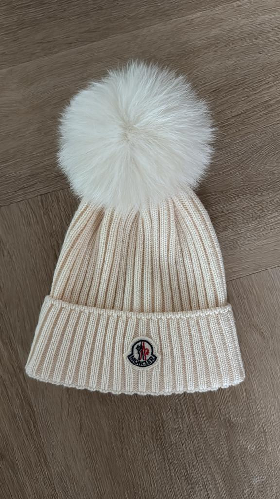 Originele MONCLER Moncler maat S Muts In Off White, Ophalen of Verzenden, Nieuw, Overige maten, Muts