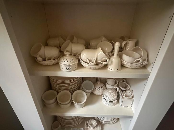 Royal Creamware Servies - 250 Delig, ZGAN! Wedgewood, Huis en Inrichting, Keuken | Servies, Zo goed als nieuw, Compleet servies