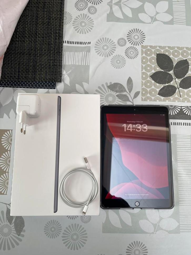 Apple iPad 7e generatie 32GB space gray, Computers en Software, Apple iPads, Zo goed als nieuw, Apple iPad, Wi-Fi, 10 inch, 32 GB
