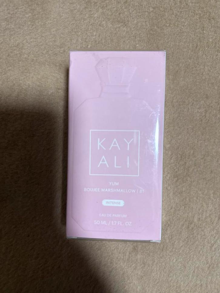 Kayali Yum Boujee Marshmallow 50ml - Nieuw!, Sieraden, Tassen en Uiterlijk, Uiterlijk | Parfum, Nieuw, Ophalen of Verzenden