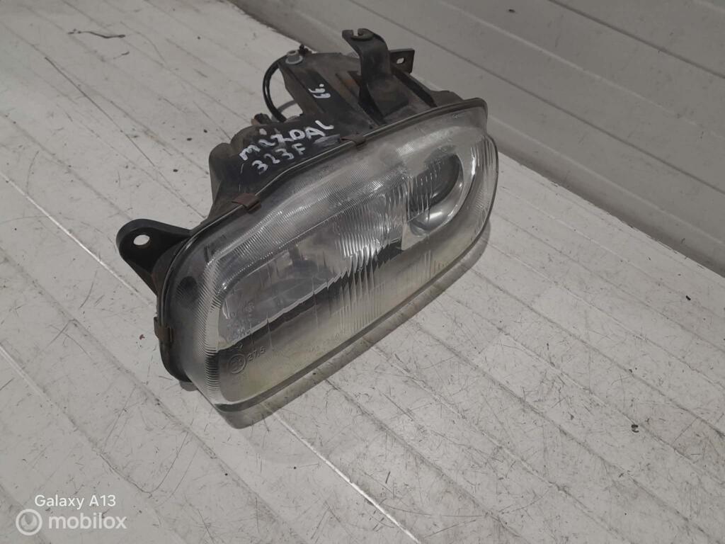 Koplamp Mazda 323F, Gebruikt, Ophalen of Verzenden