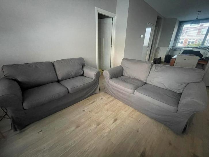 2x IKEA EKTORP 2-zitsbank + extra hoezen - als nieuw!, Huis en Inrichting, Banken | Bankstellen, Zo goed als nieuw, Rechte bank
