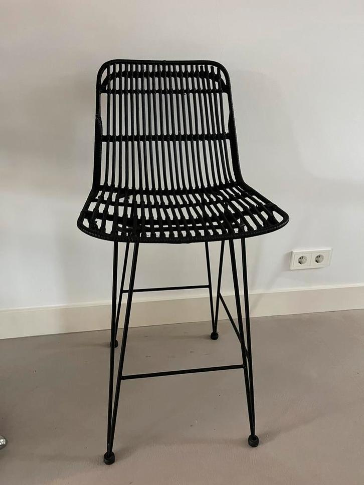 3x barkruk (keuken) bamboe zwart counterhoogte, Huis en Inrichting, Barkrukken, Gebruikt, 60 tot 90 cm, Riet, 3 krukken, Met voetsteun