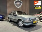 Opel Ascona 2.0NE HATCHBACK AUTOMATIC Automaat.Trekhaak Unie, Automaat, 1998 cc, Stof, Beige