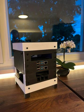 Microlab 3D Printed Cluster Case – met fans beschikbaar voor biedingen
