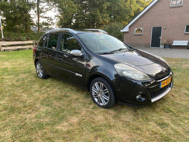 Renault Clio 1.2 TCE Estate 2010 Zwart (met wat werk), Auto's, Renault, Particulier, Clio, Benzine, B, Stationwagon, Handgeschakeld