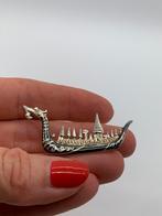 X439 Prachtige zilveren siam Sterling broche Dragon boat, 4 tot 7 cm, Ophalen of Verzenden, X, Zilver