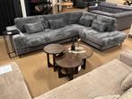 Hoekbank Suburra Grijs ribstof 330x225 Direct/Leverbaar, 250 tot 300 cm, #Hoekbank#Loungebank#Ribstof#Grijs#Loungegedeelte, Hoekbank