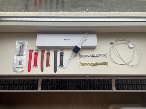 Apple watch series 3 38 mm met toebehoren, Sieraden, Tassen en Uiterlijk, Smartwatches, Gebruikt, iOS, Zilver, GPS, Waterdicht