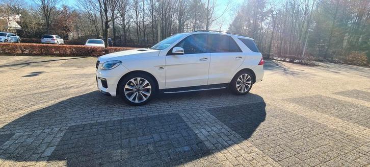 Mercedes-Benz Ml63 amg  performance 558pk, Auto's, Mercedes-Benz, Particulier, M-Klasse, 4x4, ABS, Achteruitrijcamera, Adaptieve lichten