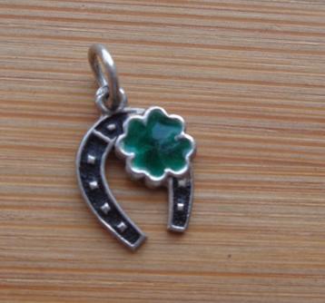 zilveren bedel hoefijzer met klavertje [337] beschikbaar voor biedingen