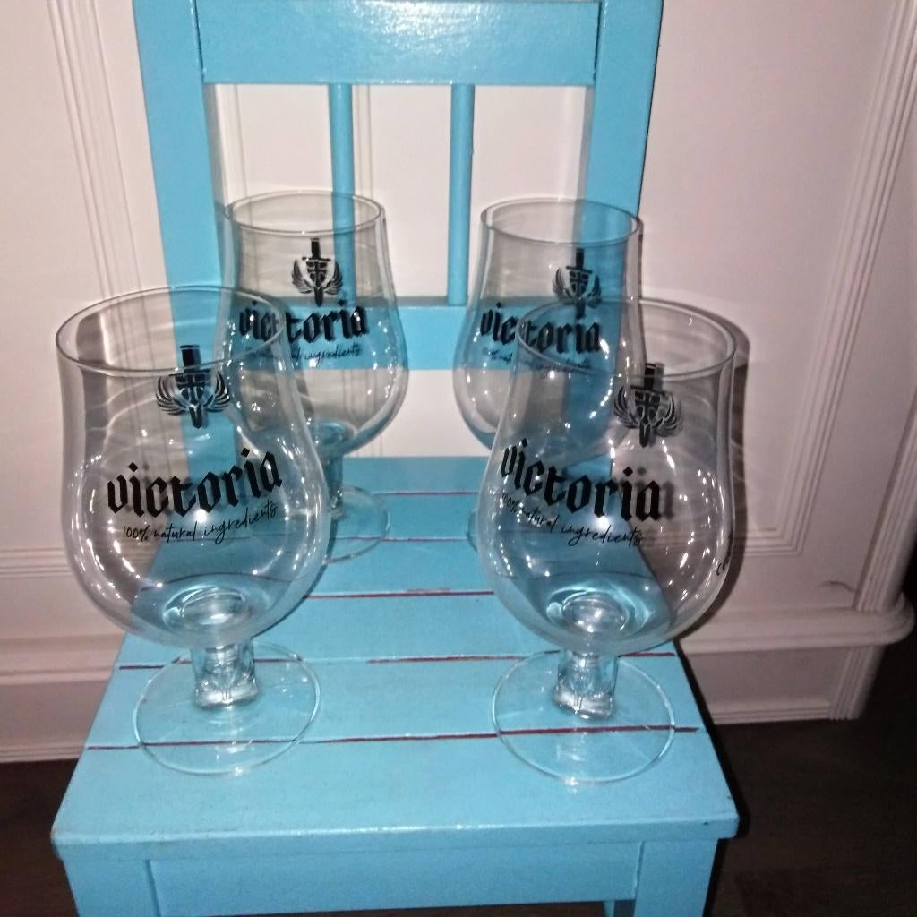 Victoria bierglazen 4 stuks brouwerij Anheuser-Busch InBev, Verzamelen, Biermerken, Ophalen, Zo goed als nieuw, Glas of Glazen