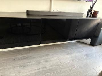 Zwart hoogglans tv-meubel 180 cm (IKEA Bestå)  beschikbaar voor biedingen