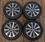 Nieuwstaat set 17' Skoda velgen 5x112 Nieuwe GoodYear 215/55, Auto-onderdelen, Banden en Velgen, Ophalen, 215 mm, Banden en Velgen