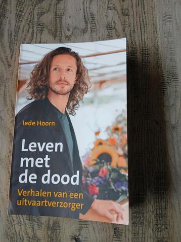 Iede Hoorn - Leven met de dood beschikbaar voor biedingen