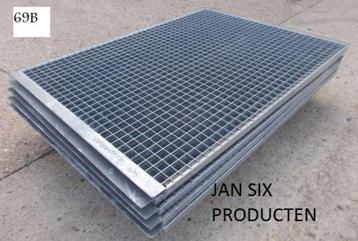 gegalvaniseerde roosters 1320/1250x970x30 korte zijde beschikbaar voor biedingen